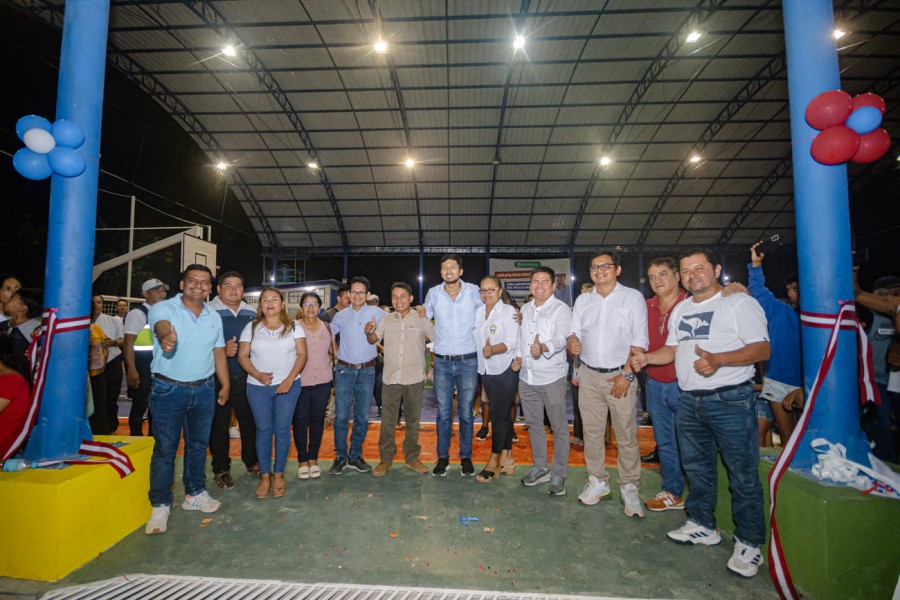 ¡Alcalde inauguró losa deportiva de Grau Km. 40!