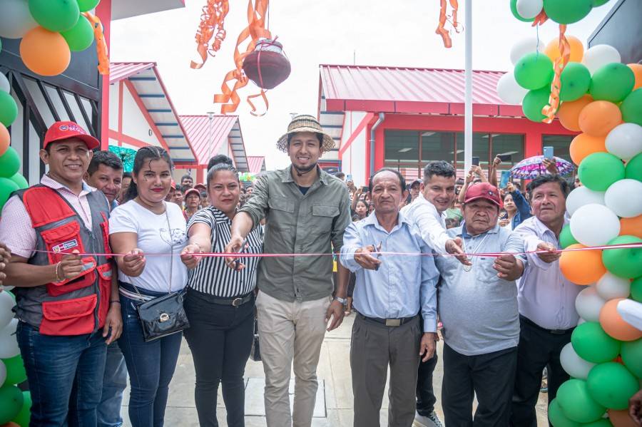 ALCALDE PARTICIP&Oacute; DE INAUGURACI&Oacute;N DE COLEGIO N&deg; 62021 DE JEBEROS
