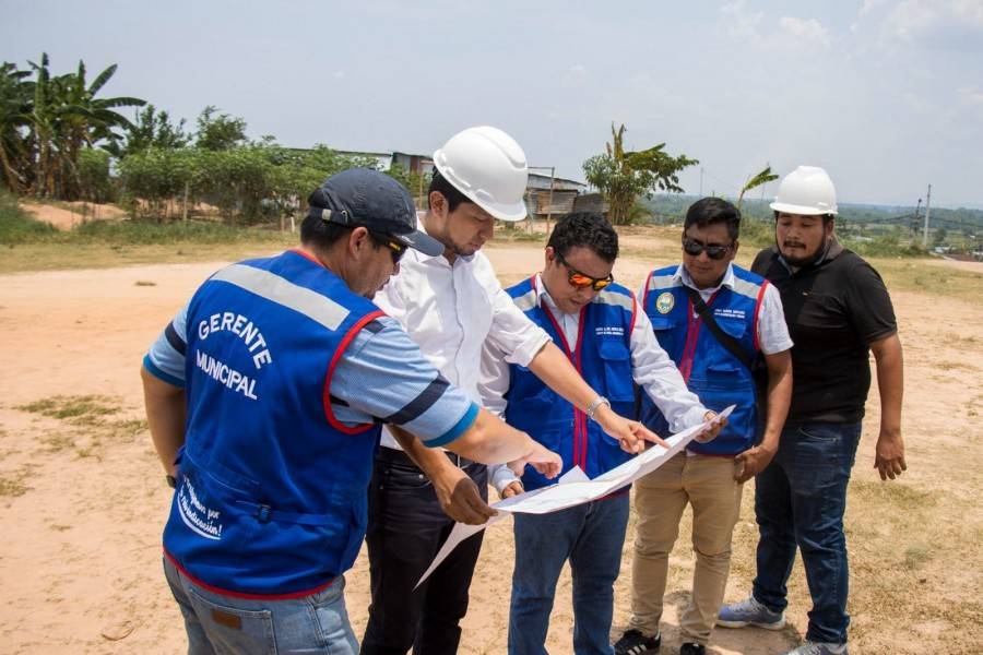 ALCALDE VISITA TERRENOS DE EJECUCI&Oacute;N DEL AGUA INTEGRAL