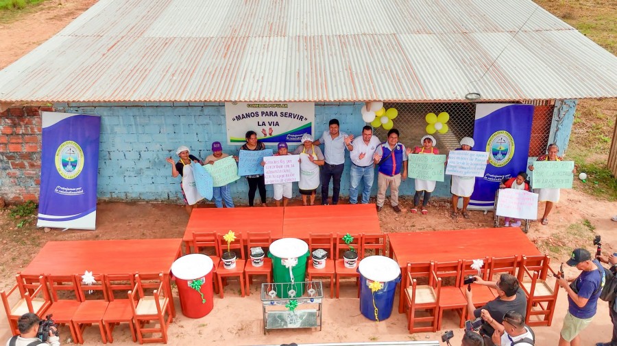 ENTREGAMOS MENAJE Y UTENSILIOS DE COCINA A ESCUELA Y COMEDOR POPULAR